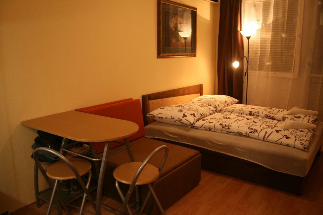 Margaret Bridge Studio Apartment Budapest Exterior foto