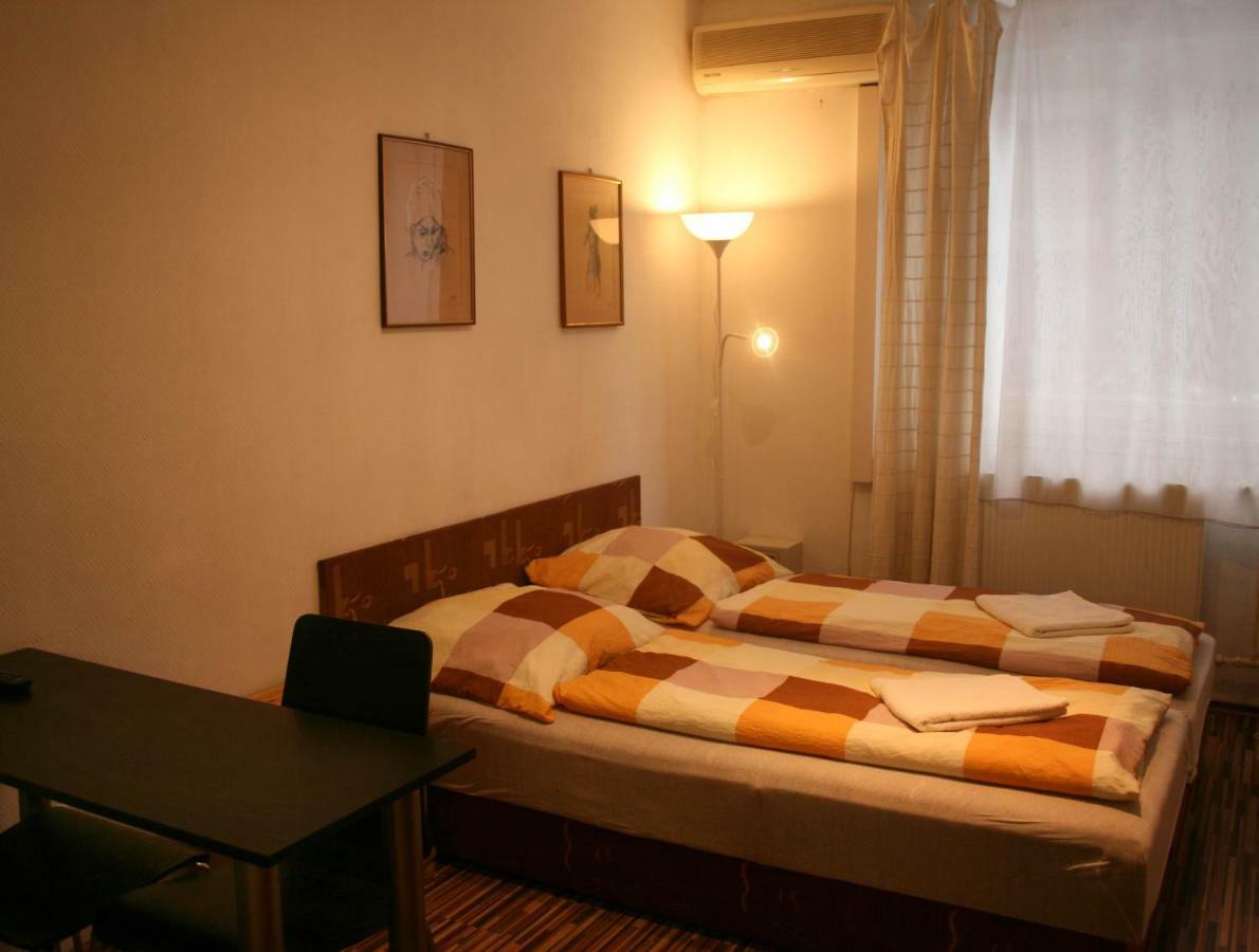 Margaret Bridge Studio Apartment Budapest Exterior foto